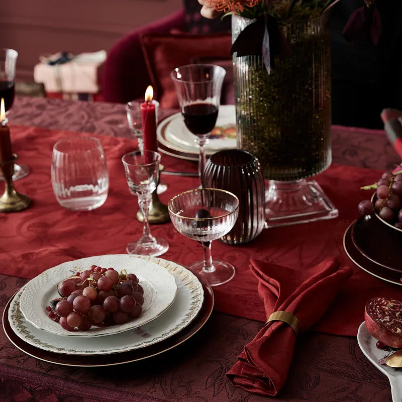 Le Jacquard Francais Napkin "Tivoli" Red Velvet