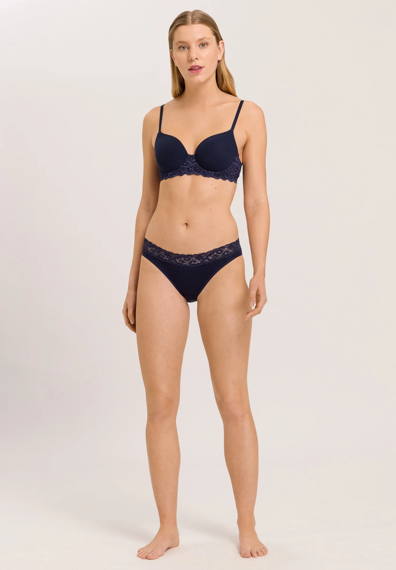 Luxury Moments Lace T-Shirt Bra | Deep Navy 71503-1610