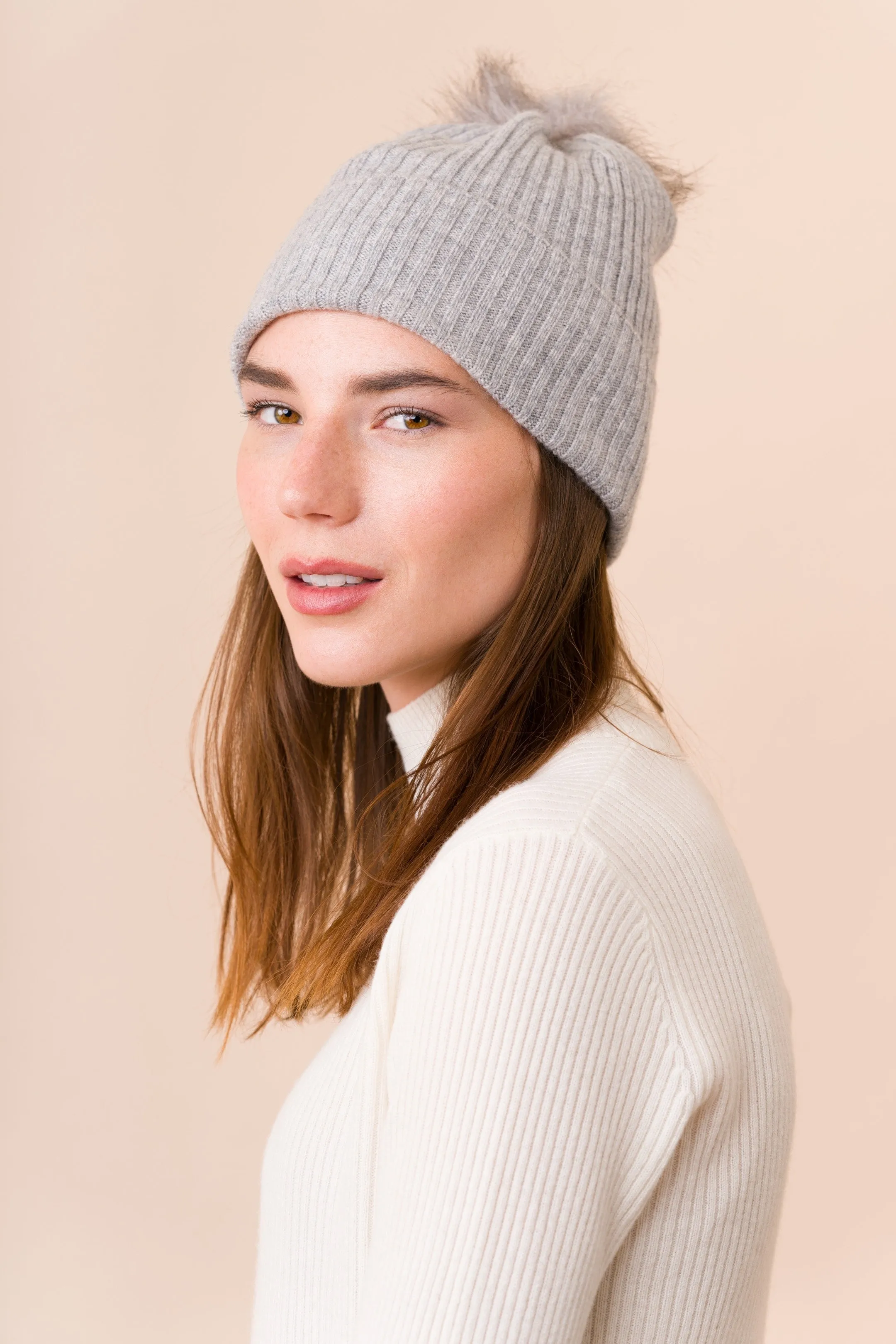 Sustainable Cashmere Hat - Oatmeal