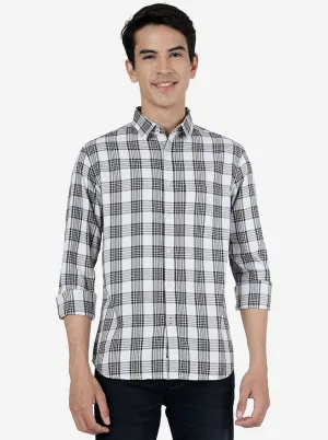 Vineyard Green Checked Slim Fit Casual Shirt | Greenfibre